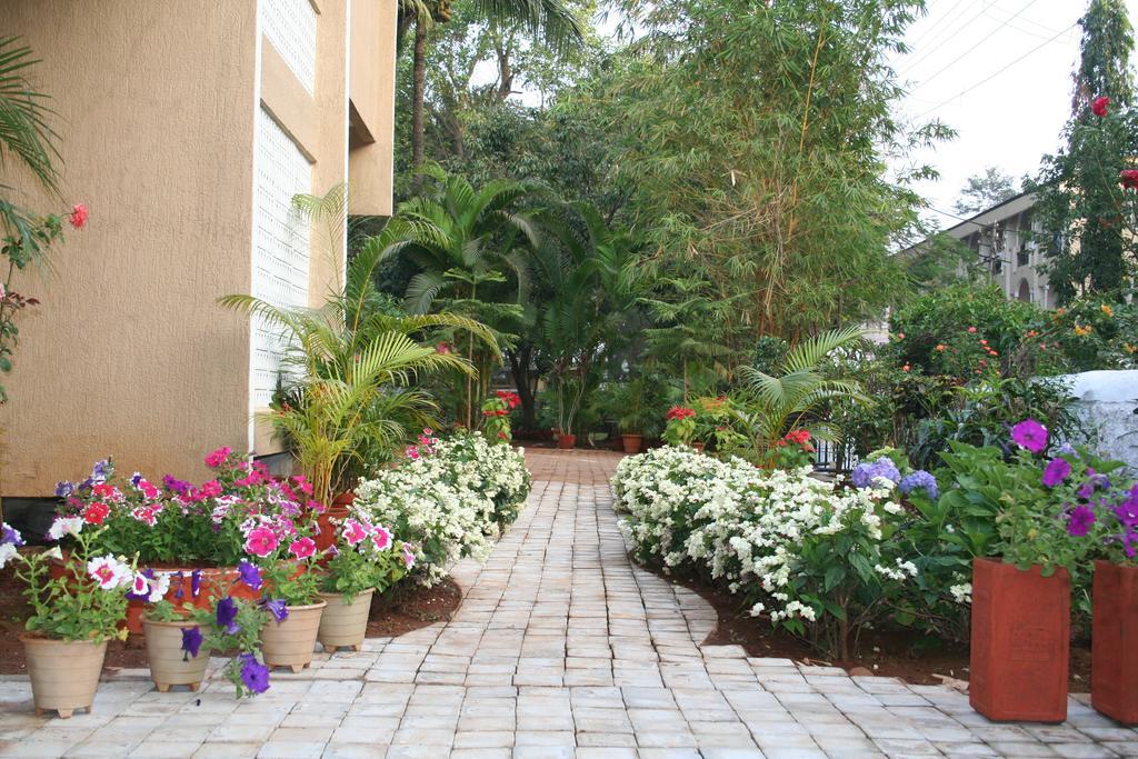 Hotel Ferreira Resort Lonavala Ngoại thất bức ảnh
