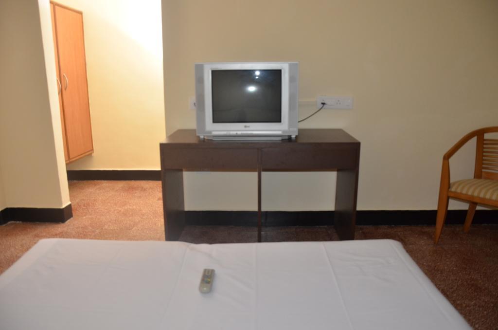 Hotel Ferreira Resort Lonavala Ngoại thất bức ảnh