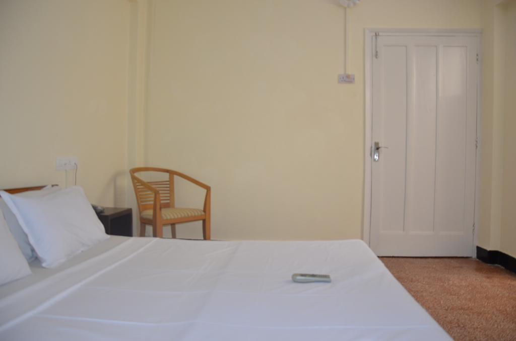 Hotel Ferreira Resort Lonavala Ngoại thất bức ảnh